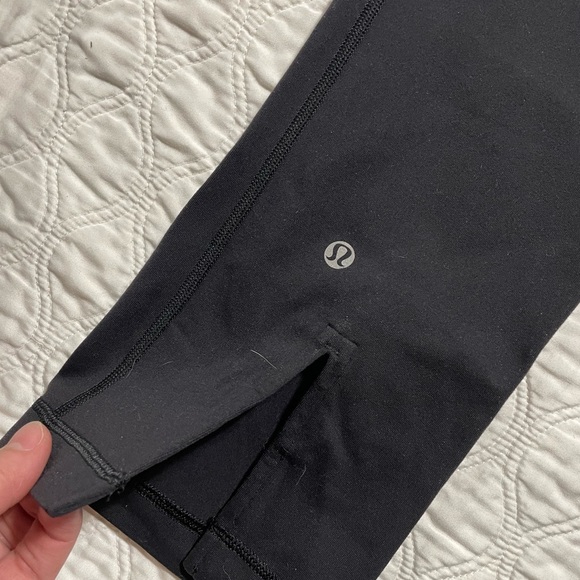 LULULEMON- Gather & Crow Crop black 20 in - Picture 4 of 5